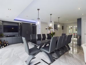 Dining area - click for photo gallery